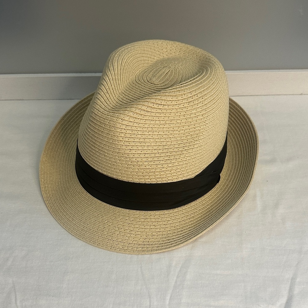 Men's Beige Straw Fedora with Black Band - Classic Summer Hat